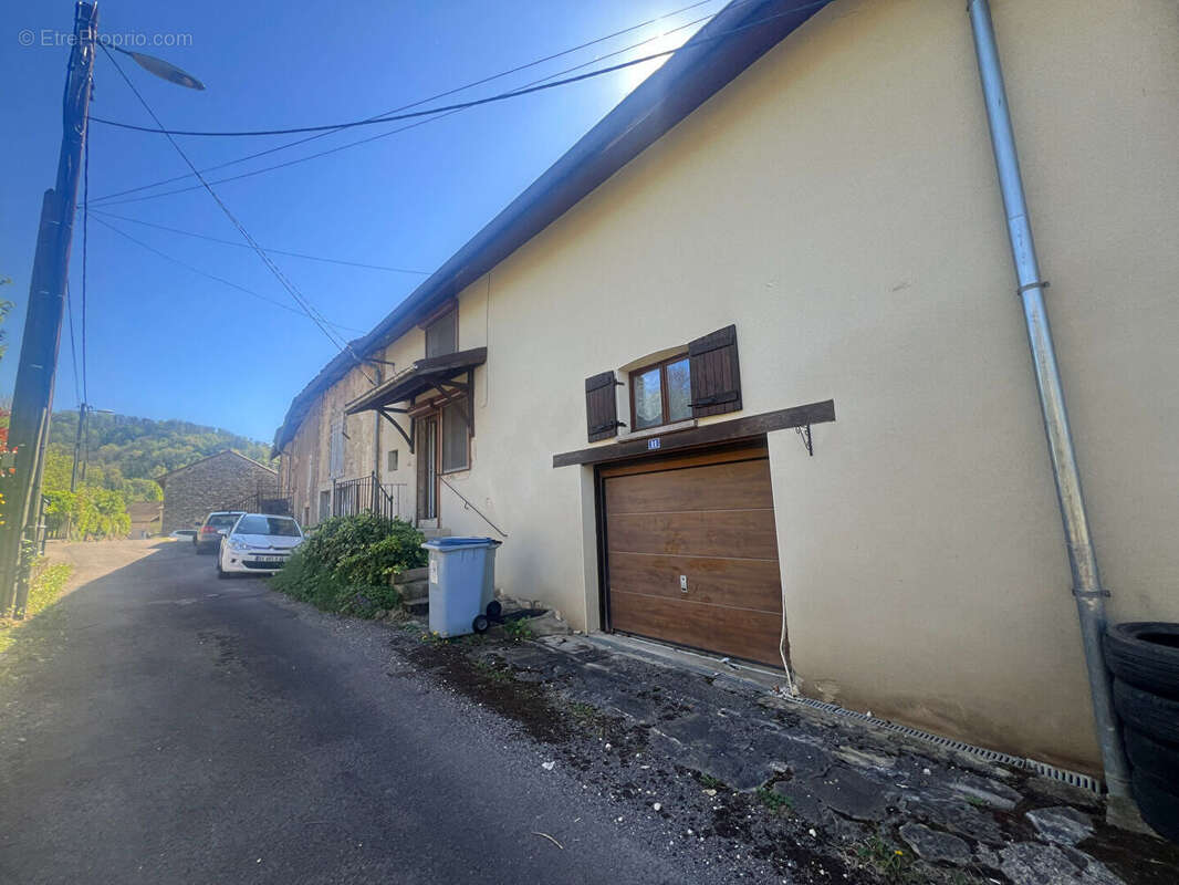 Maison à COUSANCE