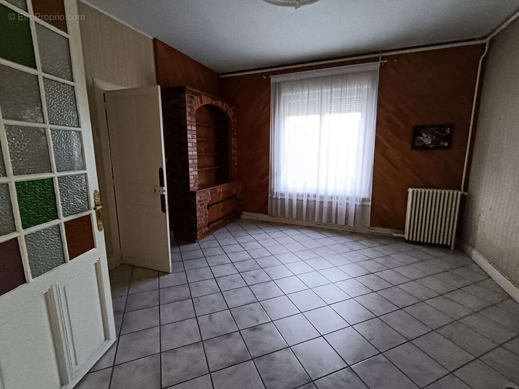 Maison à SAINT-QUENTIN