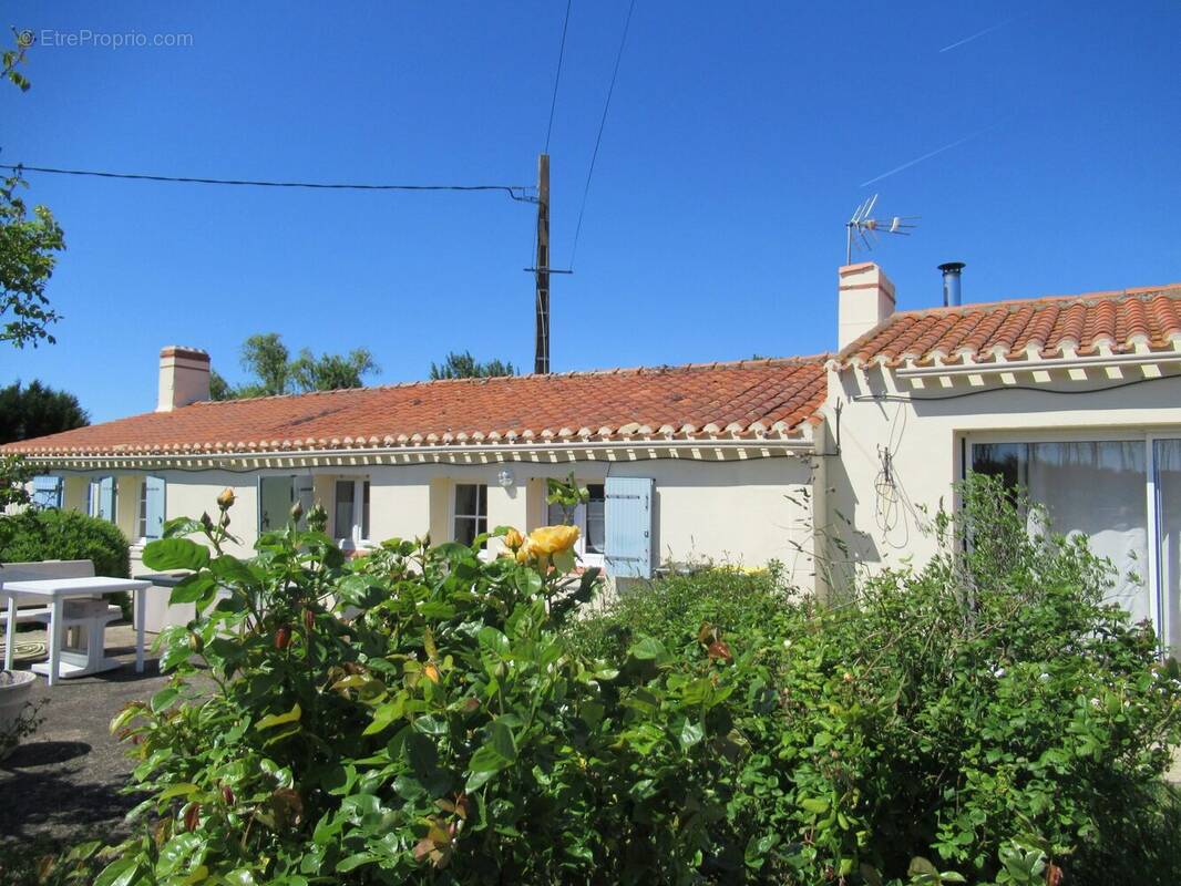 Maison 108 m² à Saint-Gervais  - photo 2