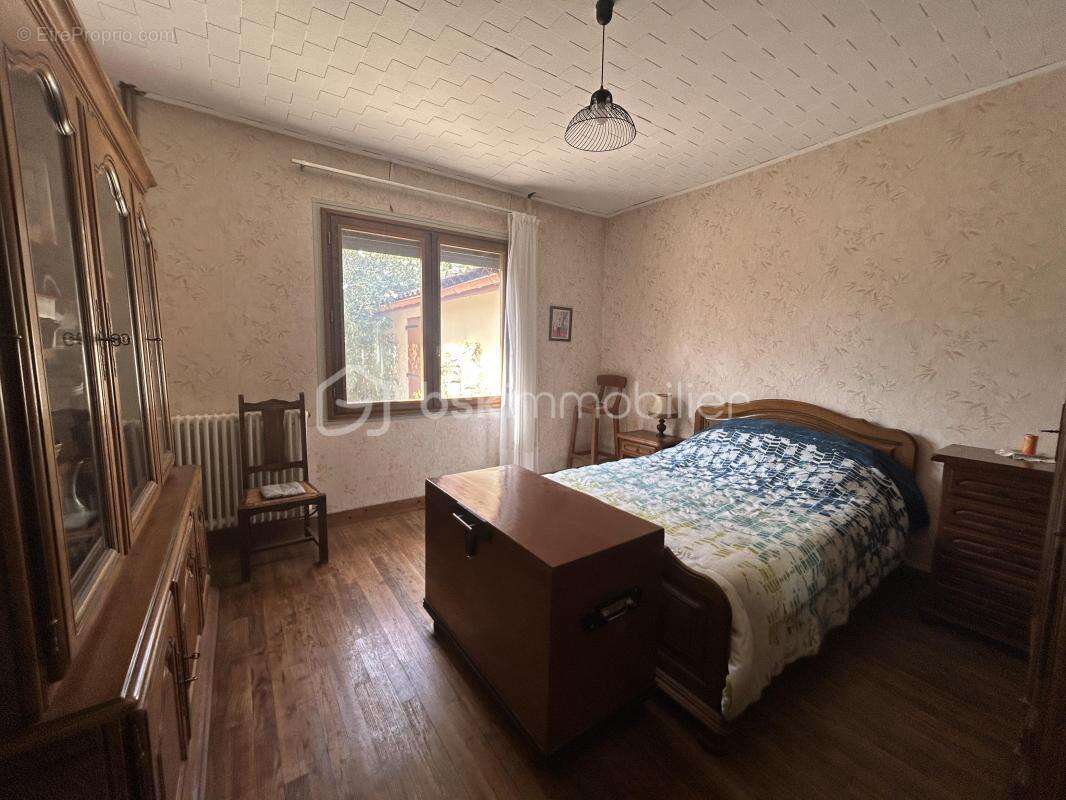 Maison à SAINT-SEURIN-SUR-L&#039;ISLE