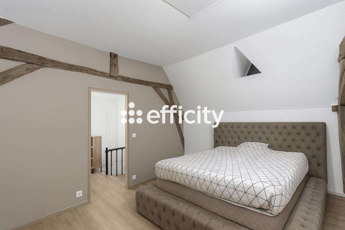 Maison à CHAMPIGNY-LE-SEC