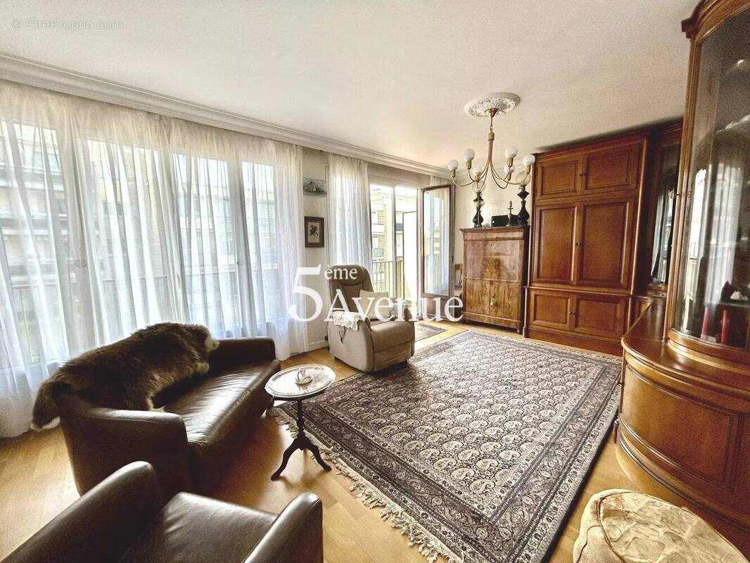 Appartement à SAINT-MAUR-DES-FOSSES