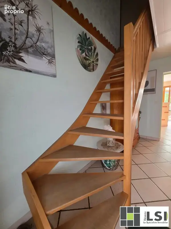 Maison 10 pièces 135 m² à vendre à Pont-Sur-Sambre (59138) - photo 2