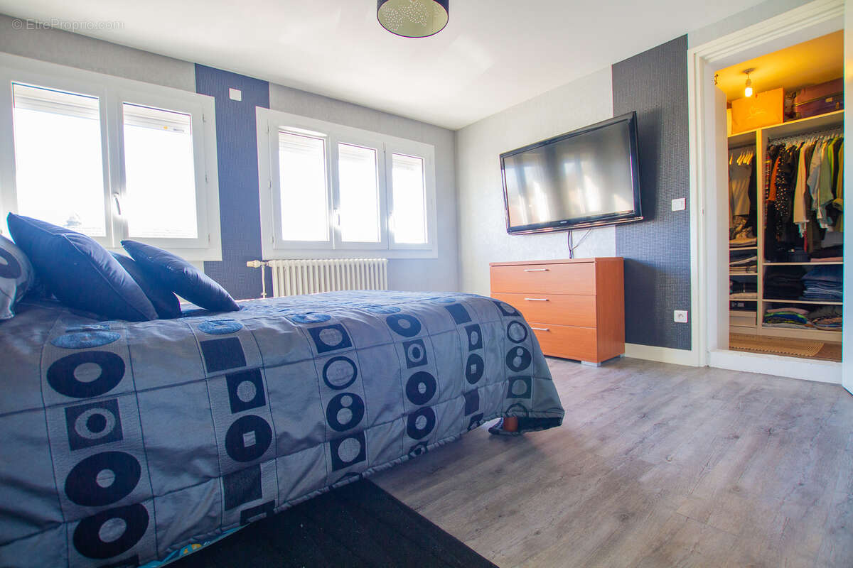 Maison à VILLENEUVE-LE-ROI