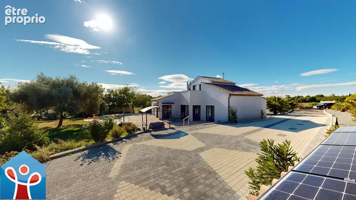 Villa moderne avec piscine, dépendances et terres agricoles - photo 2