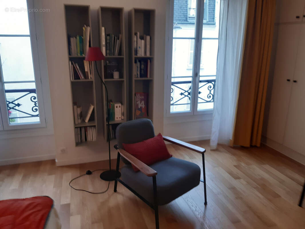 Appartement à PARIS-14E