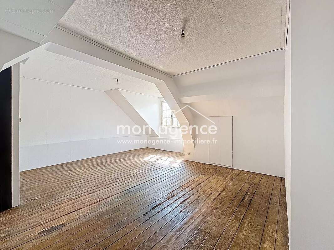 Maison à LES AUTHIEUX-SUR-LE-PORT-SAINT-OUEN