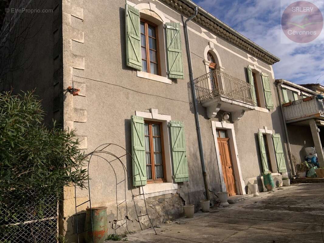 Maison à SAINT-THEODORIT