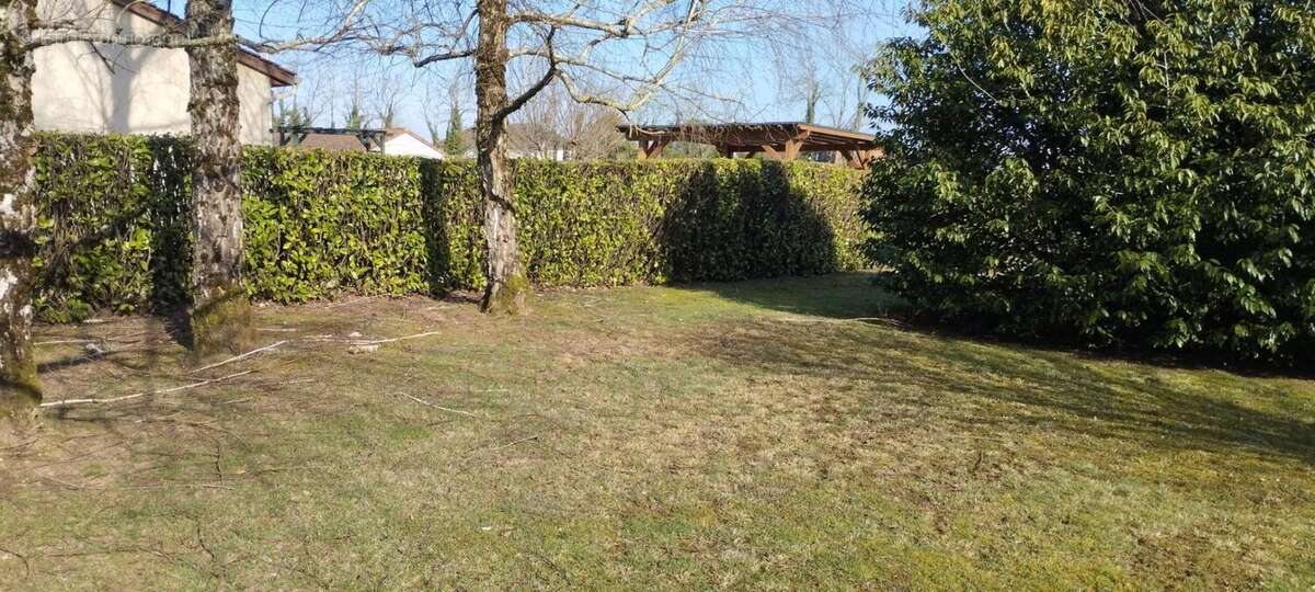 Commerce à BIARS-SUR-CERE