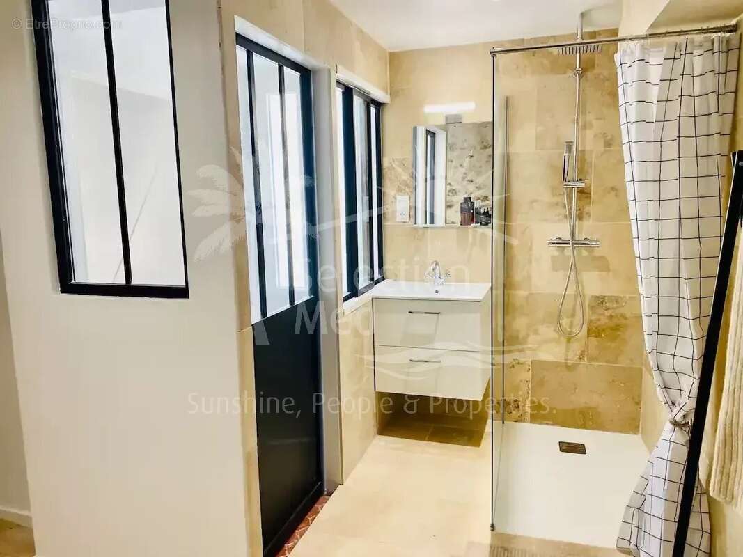 Appartement à VALBONNE