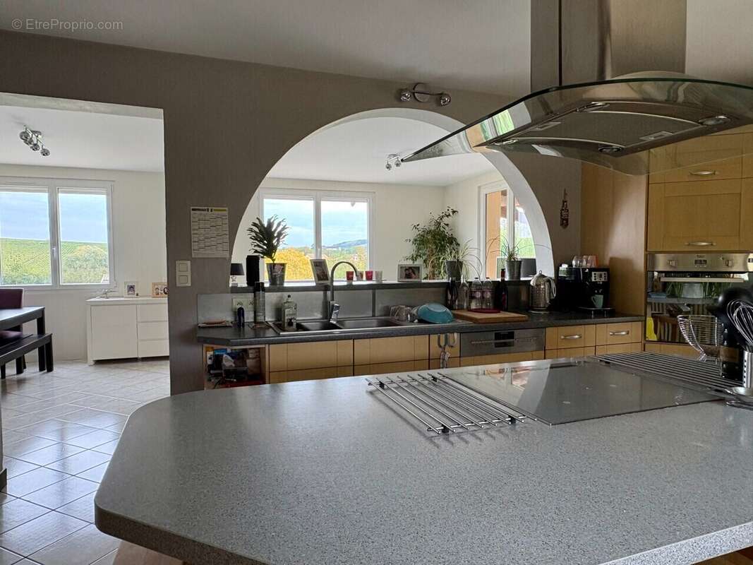 Maison à MONTBELLET