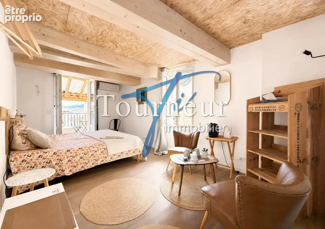 Sanary coeur de village a 20m du port ! 2 beaux studio renoves grande terrasse apercu mer - photo 3