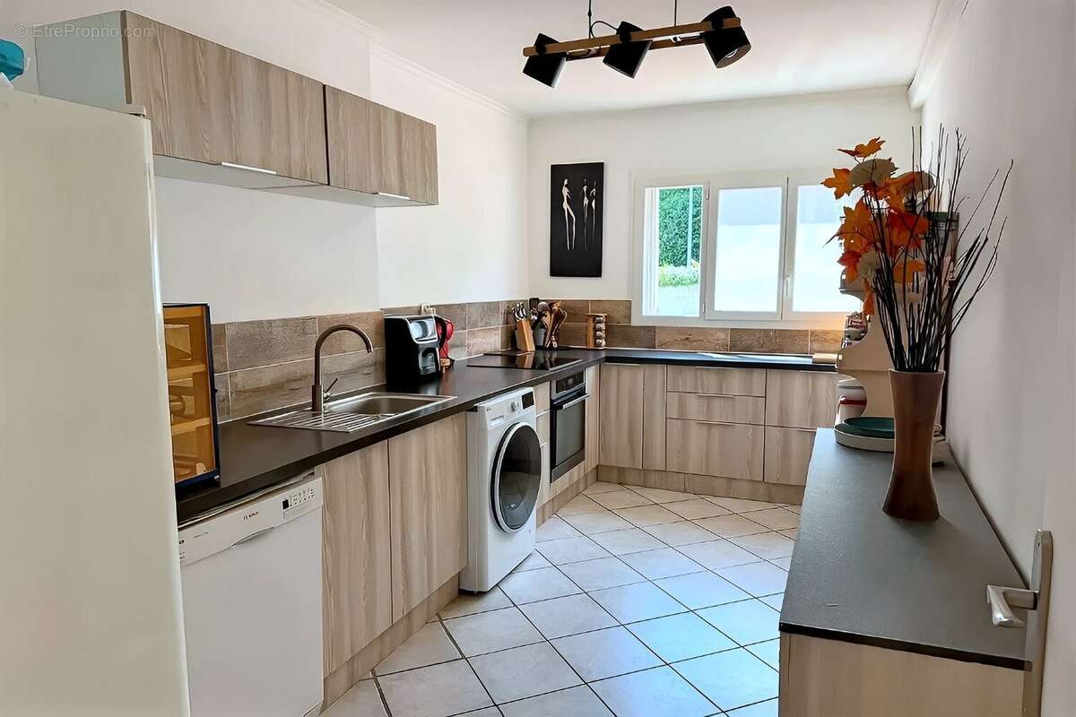 5pièces 105 m2 Saint Laurent du Var - photo 5