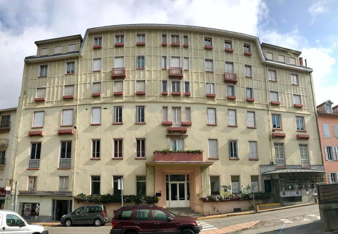   - Appartement à AX-LES-THERMES