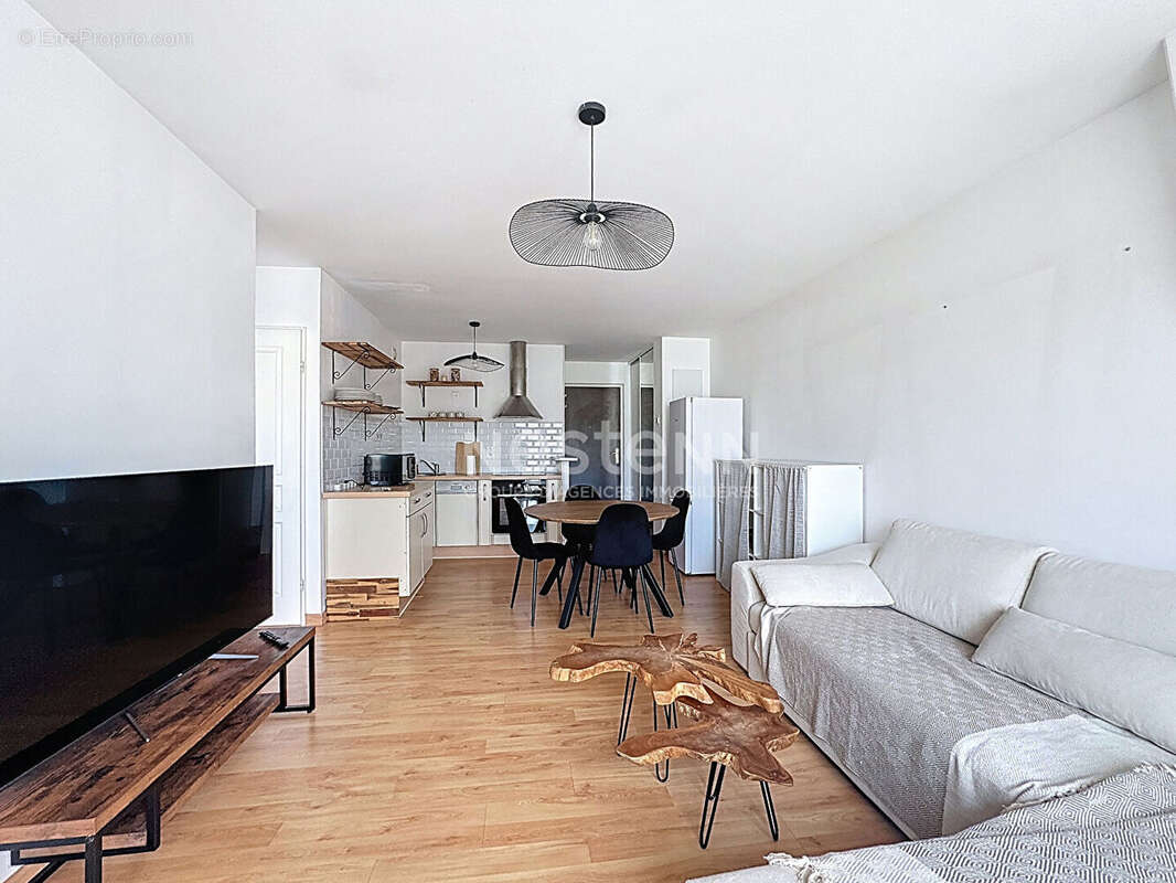 Appartement à LAMORLAYE