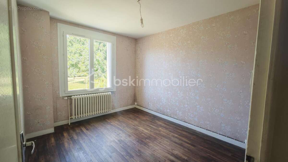 Maison 97 m² 4 pieces avec terrain constructible de 2 305 m² et garage double - photo 8