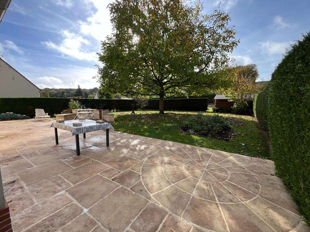 Maison à COURCELLES-LES-GISORS