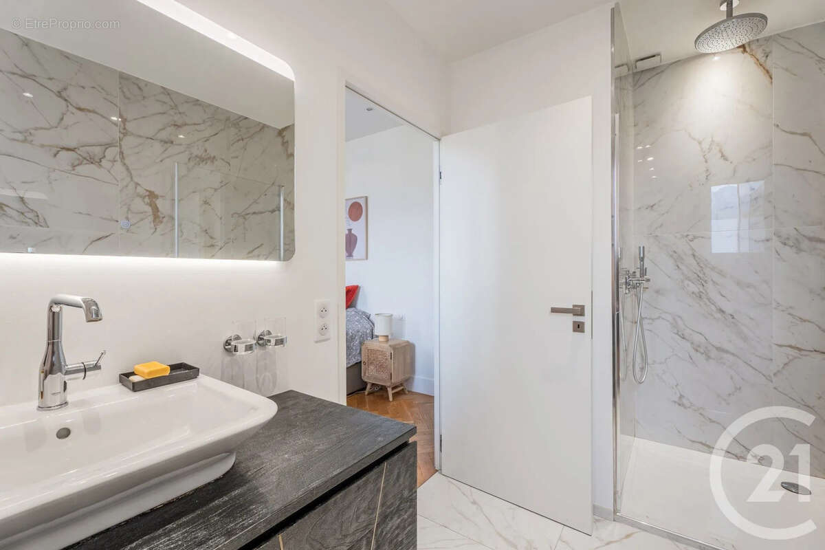 Appartement 87 m² à Menton  - photo 15
