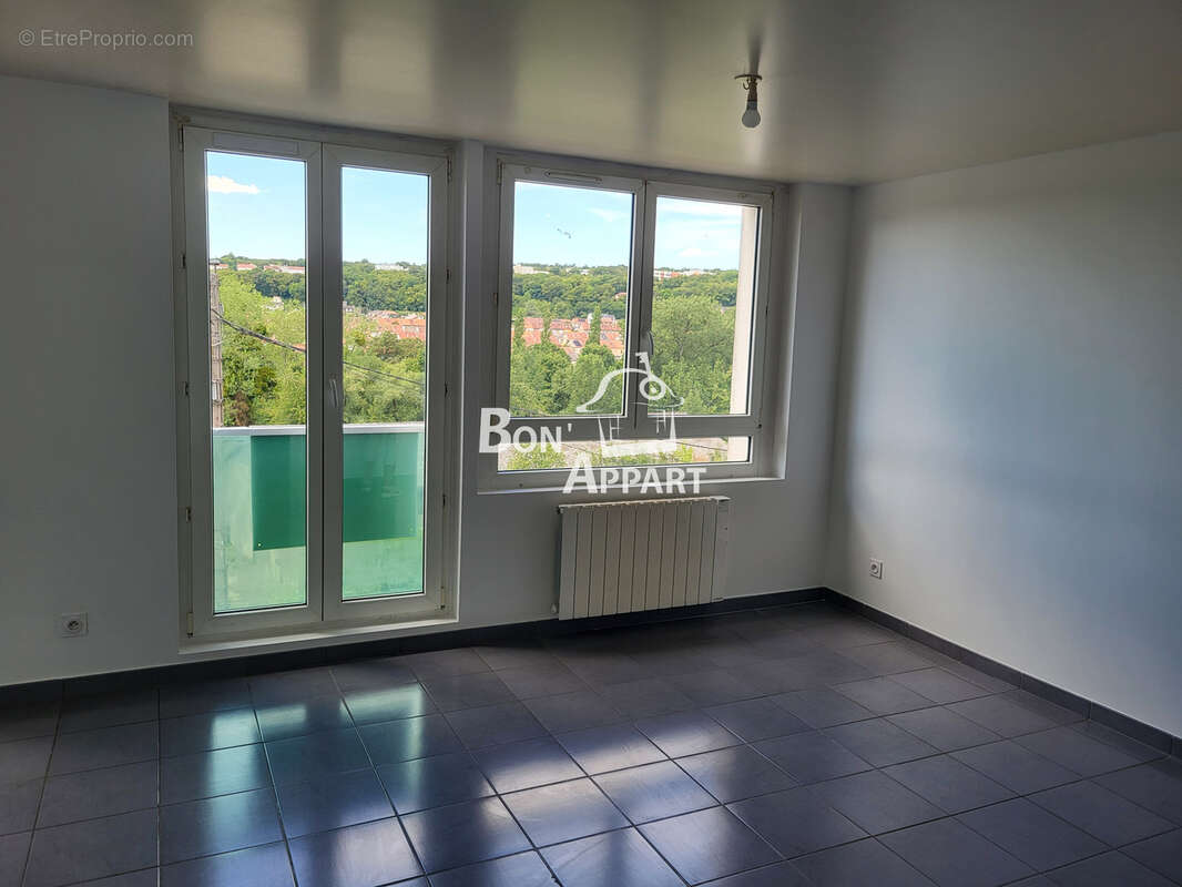 Appartement rénové secteur HOMECOURT - photo 2