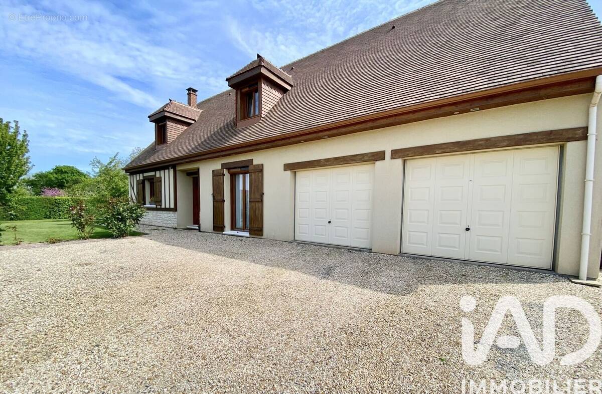 Photo 1 - Maison à LA RIVIERE-SAINT-SAUVEUR
