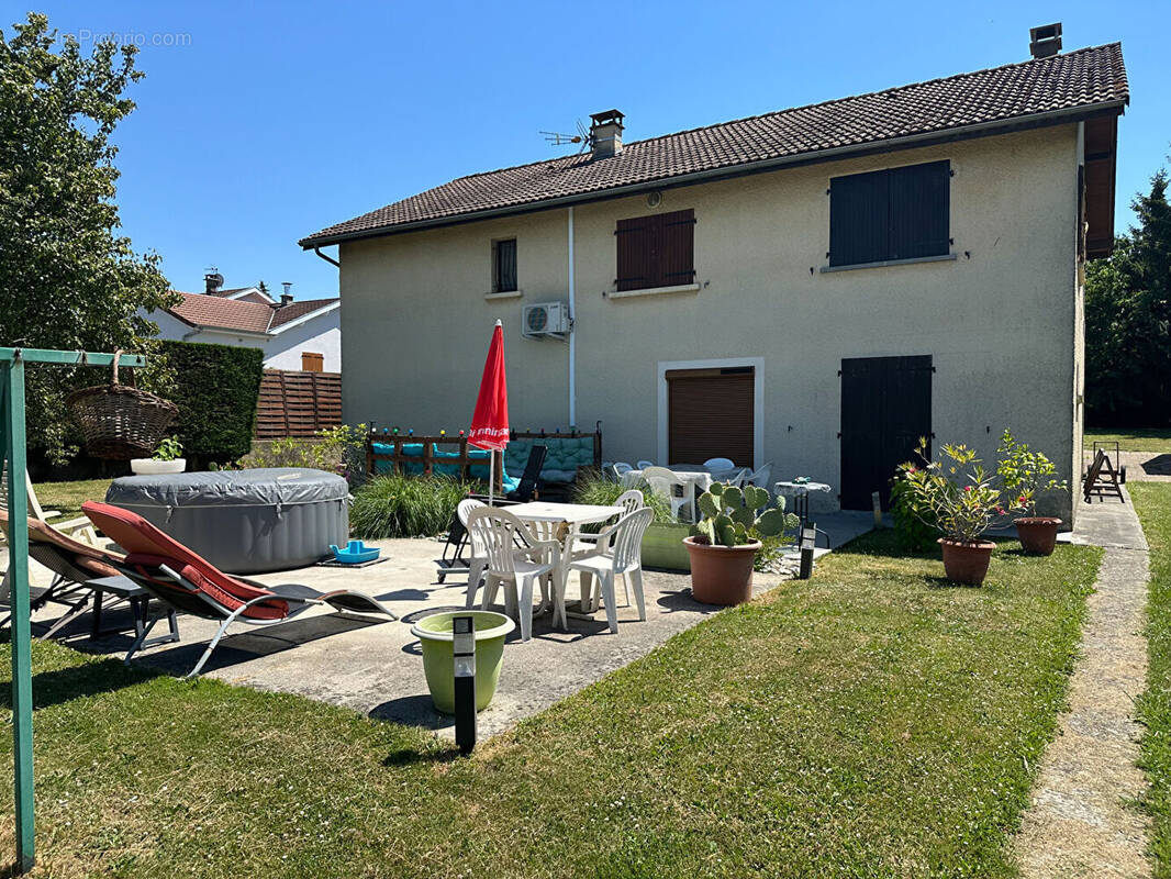 Maison à SEREZIN-DE-LA-TOUR