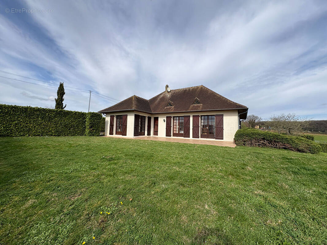 Maison à CHERRE