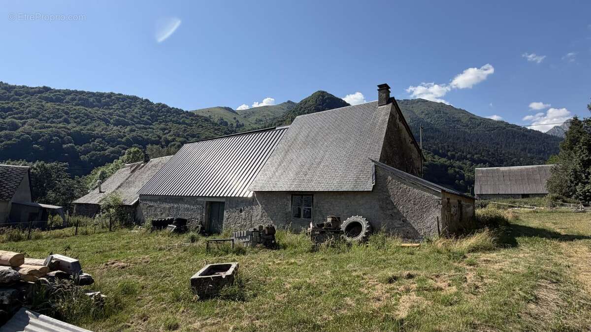 Maison à CAMPAN