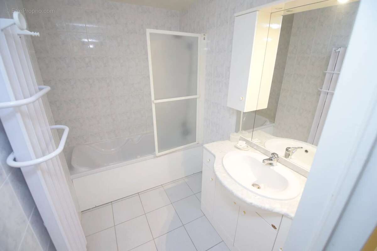 Commerce à GRIGNOLS