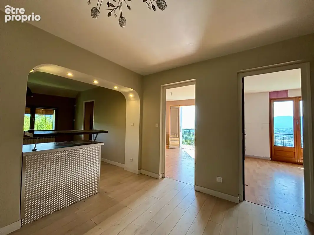 Maison à rénover avec vue lac et montagnes - photo 11