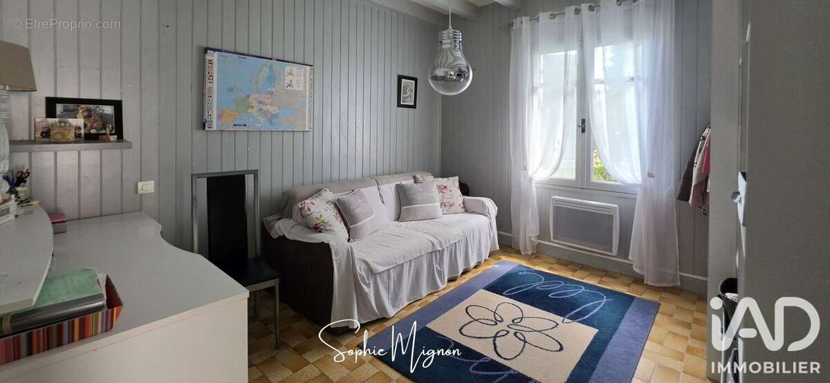 Photo 9
