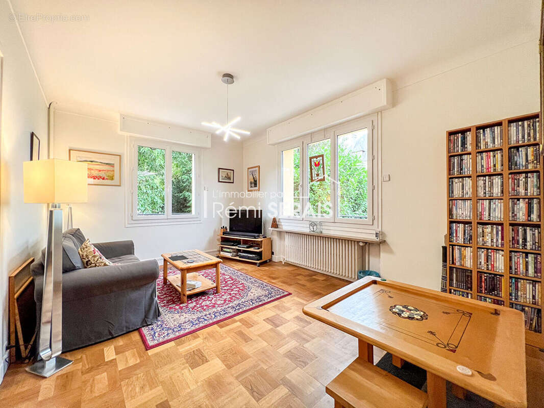 Maison à CONDE-SUR-NOIREAU