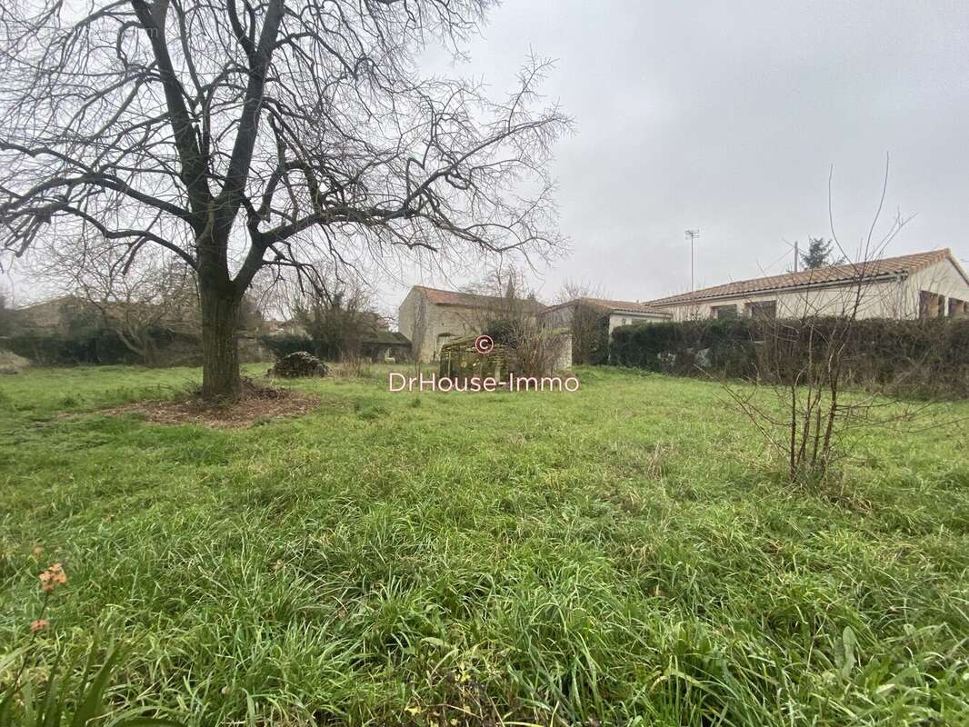 Terrain à LE ROCHEREAU