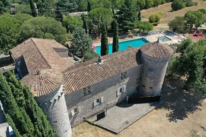 Appartement à BERRIAS-ET-CASTELJAU