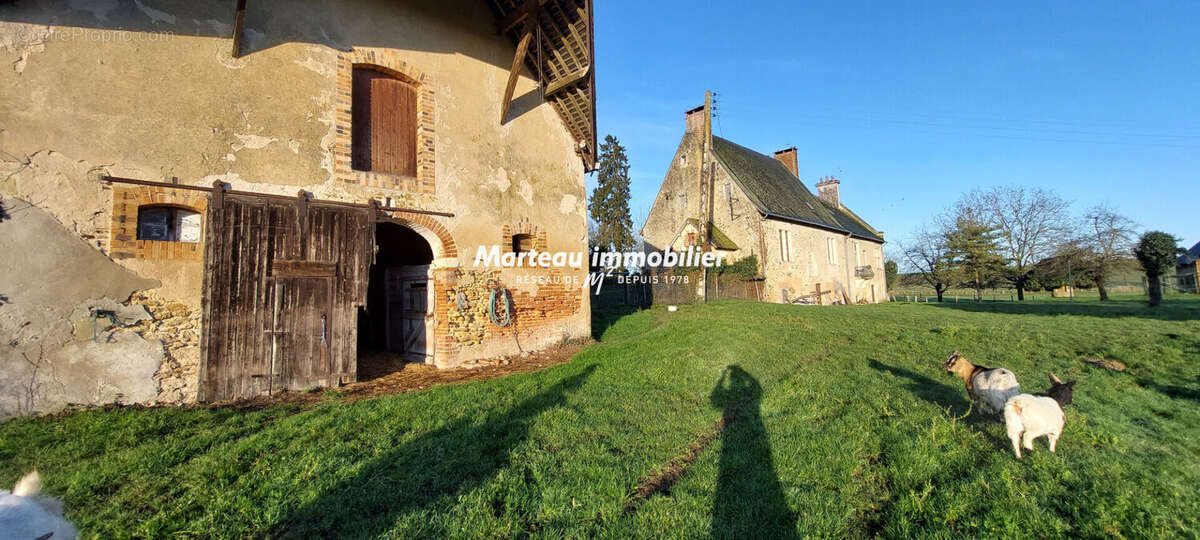 Maison à YVRE-LE-POLIN