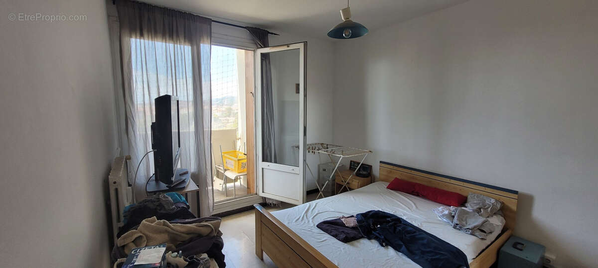 Appartement T2 de 46 m2 TOULON CLARET Saint ANNE - photo 2