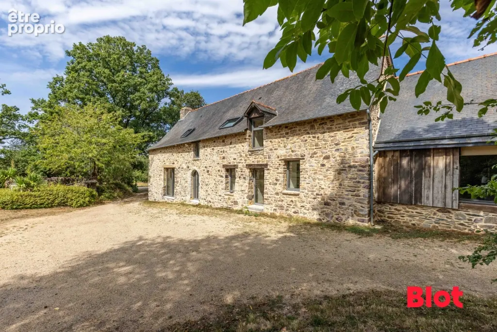 Photo Maison à Saint-Jean-Sur-Vilaine au prix de 598 500€