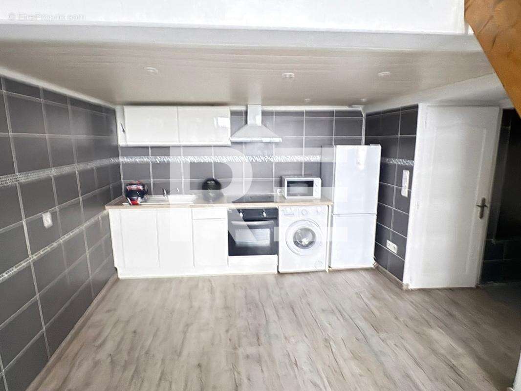Appartement T3 49M2 au Coeur de la ville de NIMES - photo 2