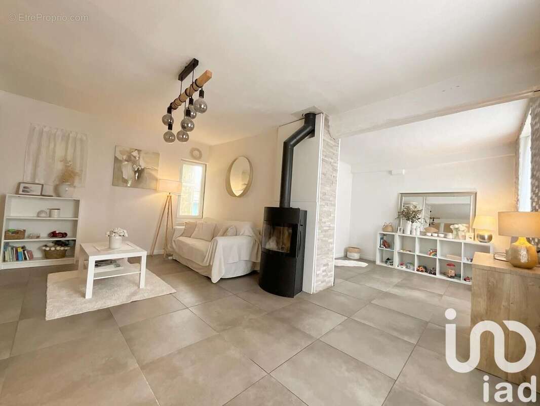 Photo 2 - Maison à MARLY-LA-VILLE