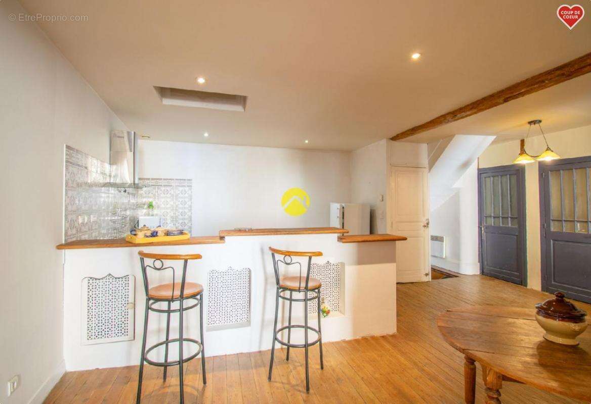 Maison à LE BUISSON-DE-CADOUIN