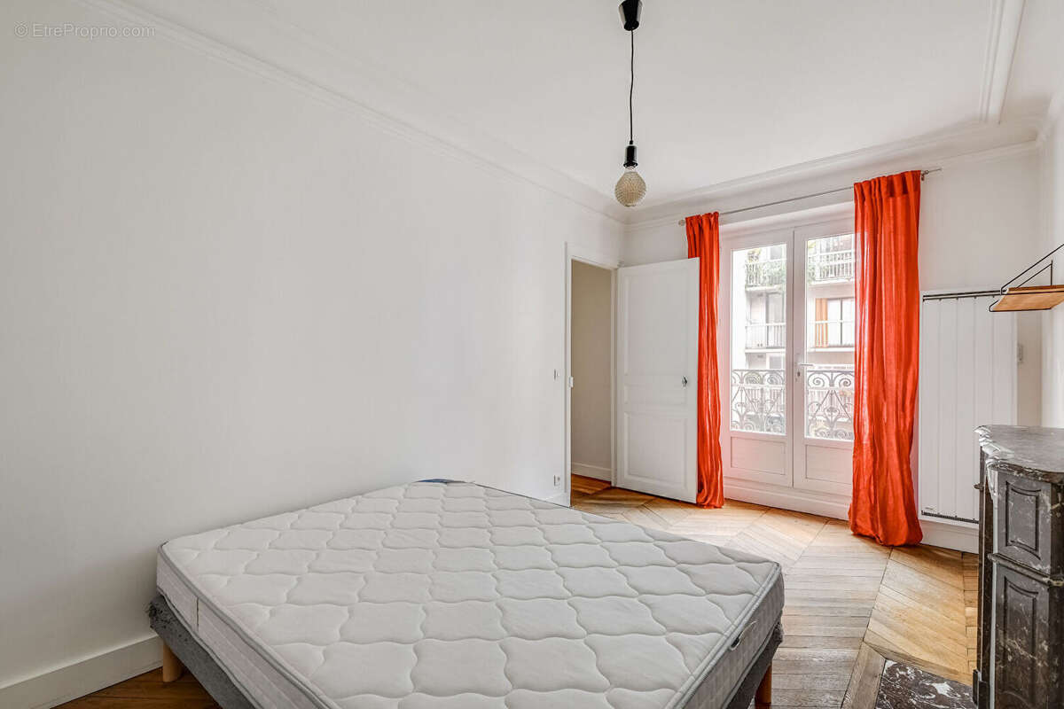 Appartement à PARIS-10E
