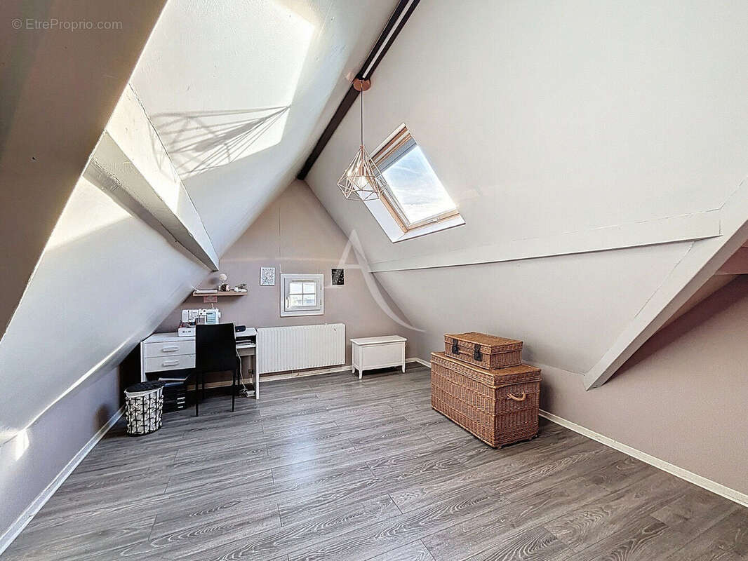 Maison à CREGY-LES-MEAUX