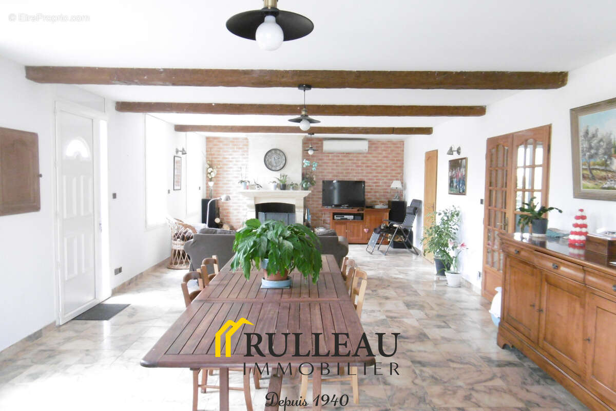 Maison à AMBARES-ET-LAGRAVE