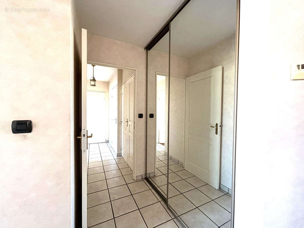 Appartement Villeurbanne 3 pièce(s) 70.14 m2 - photo 9