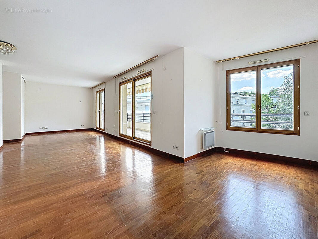 Appartement à LE PLESSIS-ROBINSON