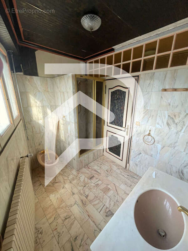 Appartement à BAGNAC-SUR-CELE