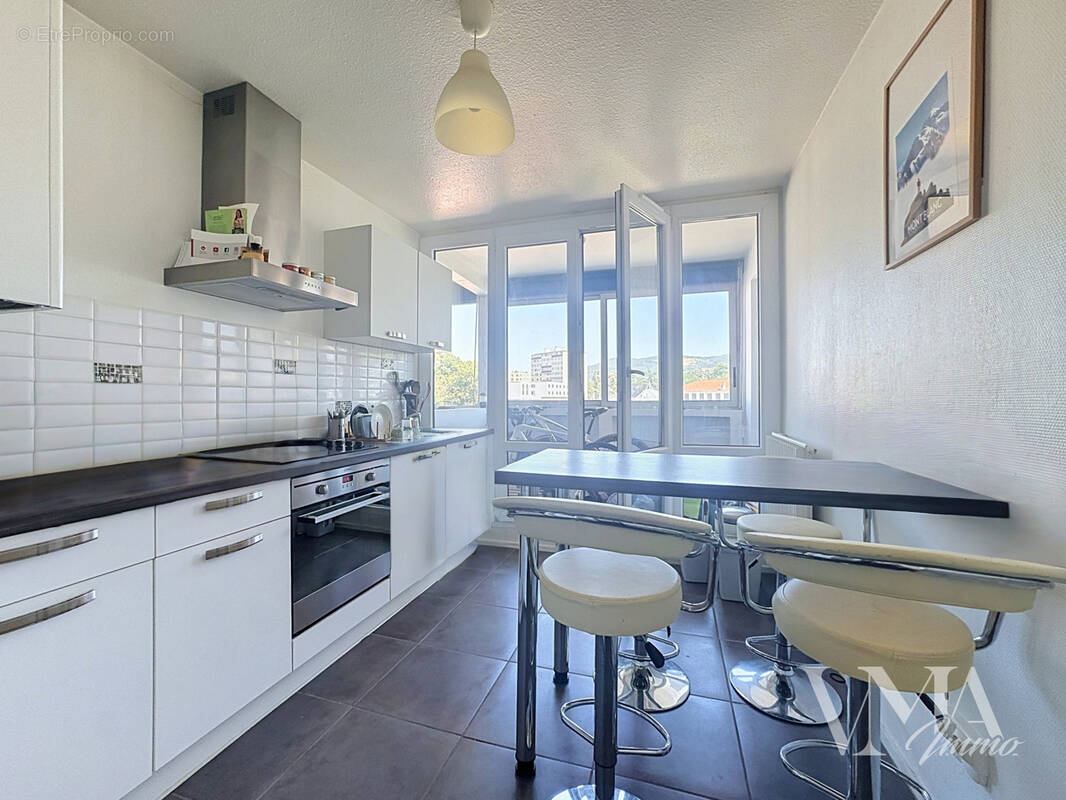 Appartement à SAINT-ETIENNE