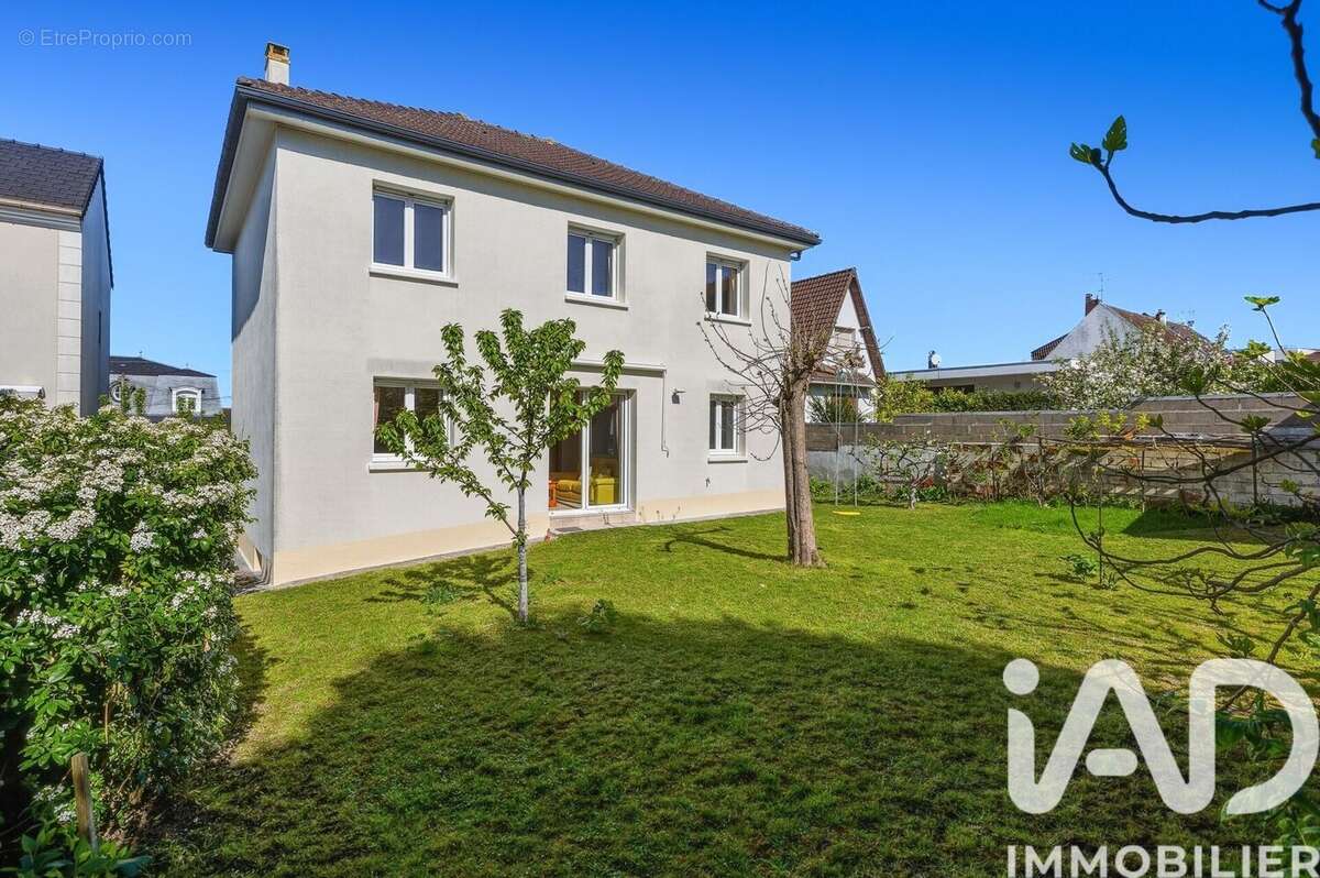Maison 137 m² à Ormesson-Sur-Marne  - photo 8