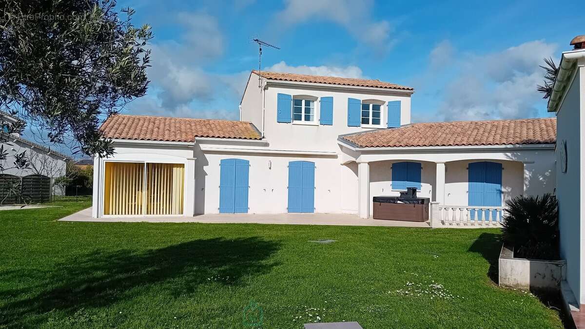 Maison à SAINT-SULPICE-DE-ROYAN