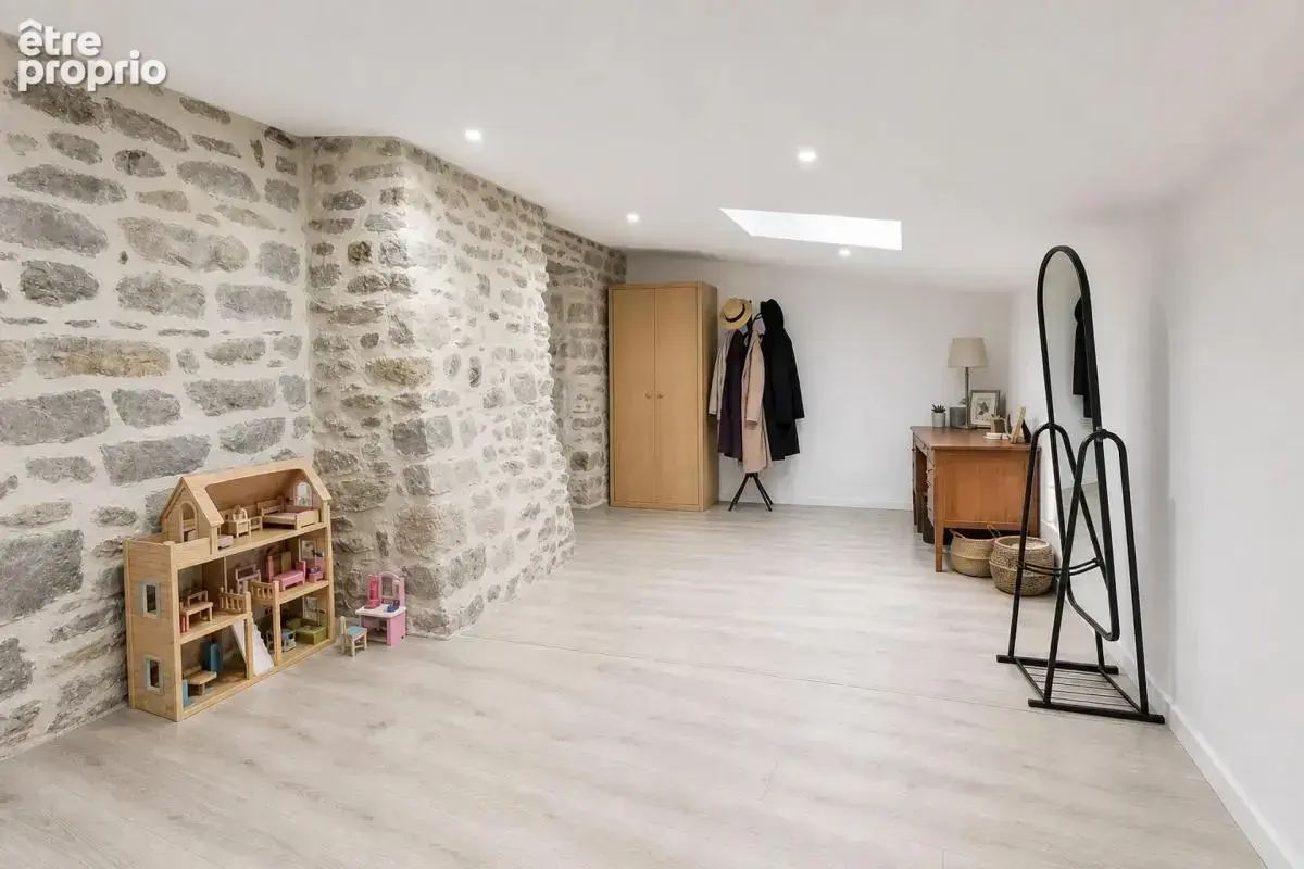 Maison en pierre rénovée à Saint-Paul-le-Jeune - photo 12