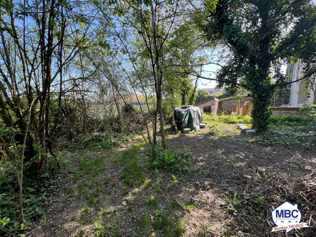 Terrain en zone constructible - photo 8